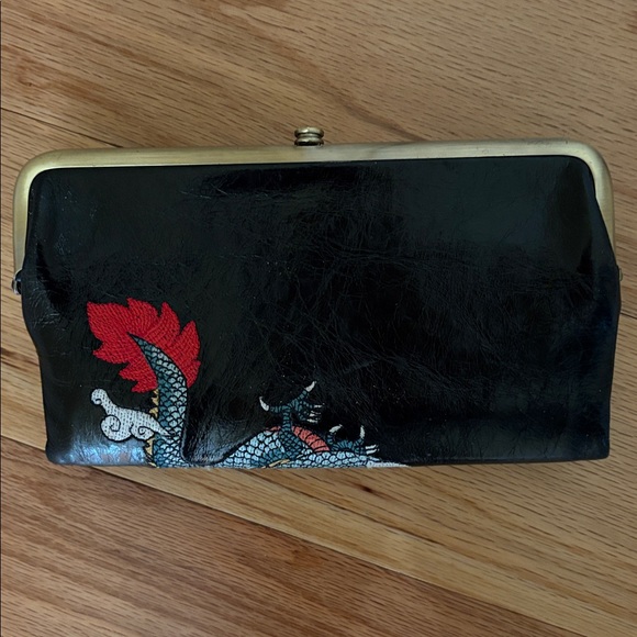 Hobo Lauren black leather clutch wallet dragon embroidery limited edition 2021 - Picture 8 of 16